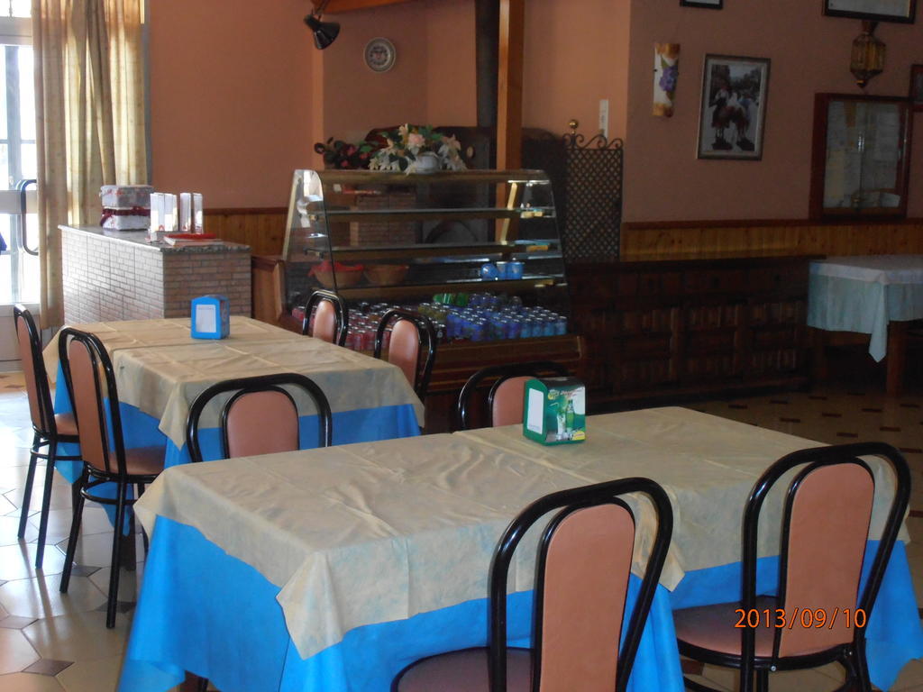 Hostal Restaurante Las Rejas Archidona Luaran gambar